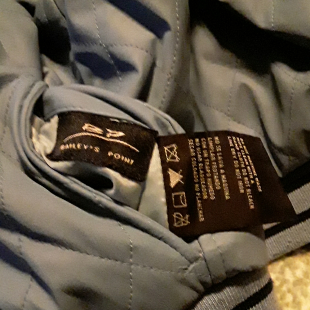 Coat - Picture 6 of 8